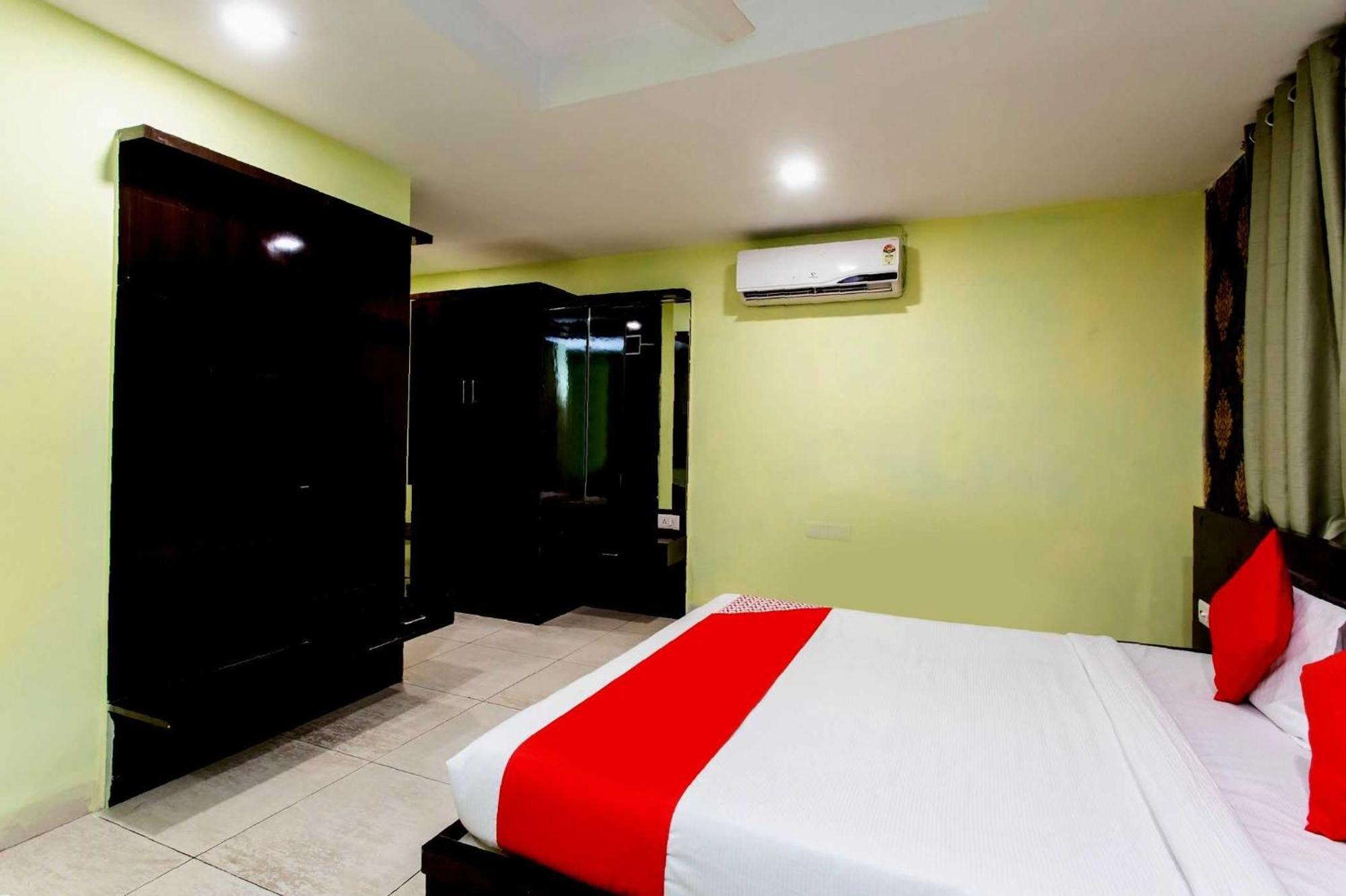 Capital O Swan Paradise Indore Buitenkant foto