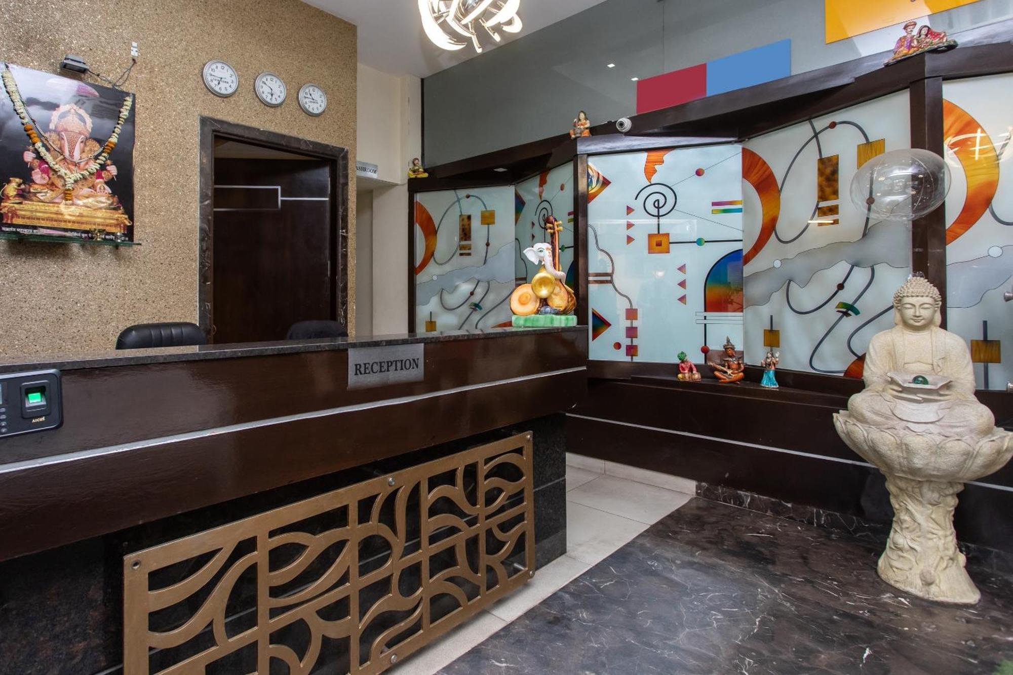 Capital O Swan Paradise Indore Buitenkant foto